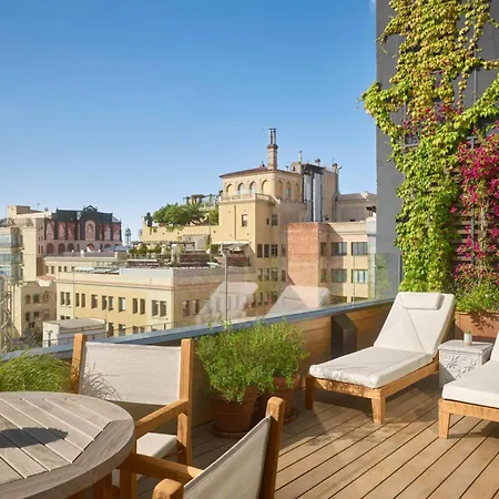 Отель The Edition